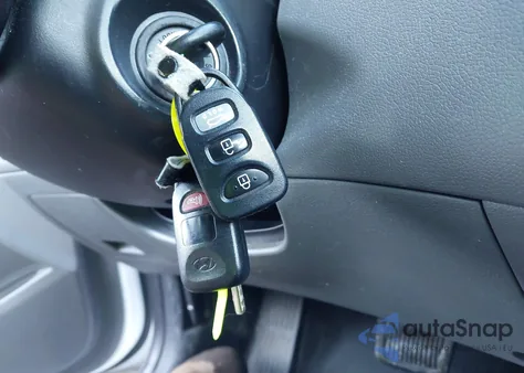 2015 Hyundai Elantra Se z USA, uszkodzony, nr VIN 5NPDH4AE8FH584851